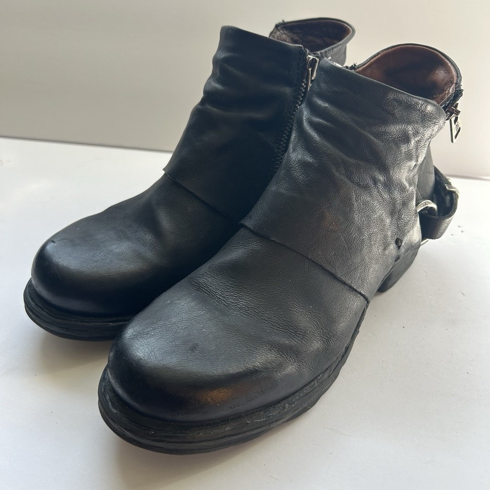 AS 98 Air Step Steve Black Leather Studded Moto Biker Ankle Zip Booties 37 6.5 - Picture 3 of 16